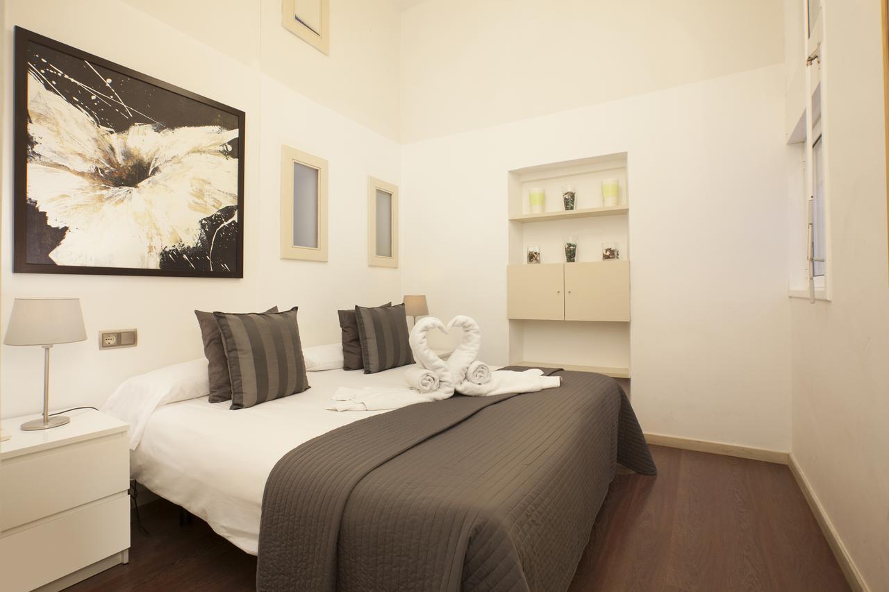 Rent Top Apartments Near Plaza De Catalunya Barcelona Exteriör bild