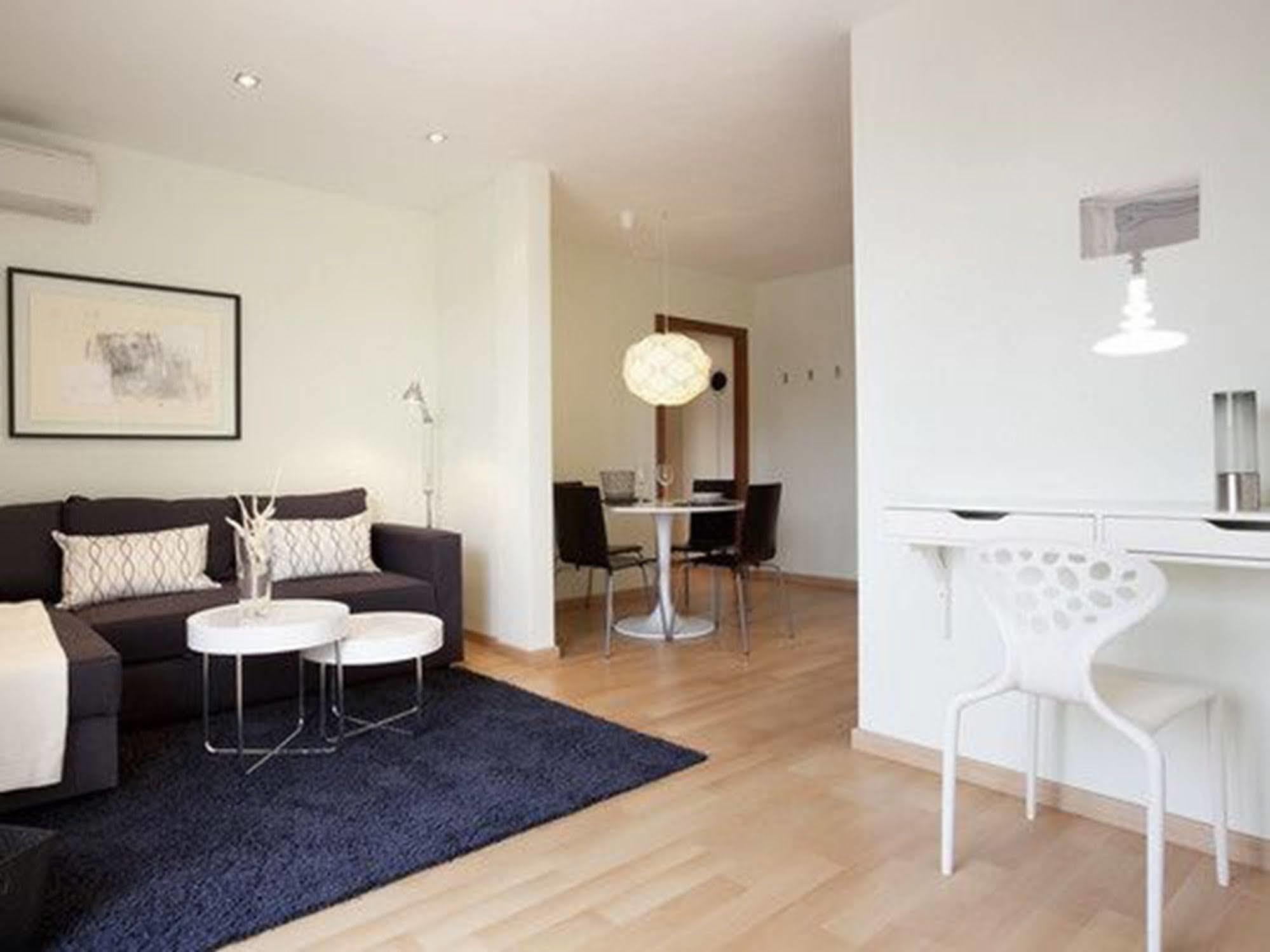 Rent Top Apartments Near Plaza De Catalunya Barcelona Exteriör bild