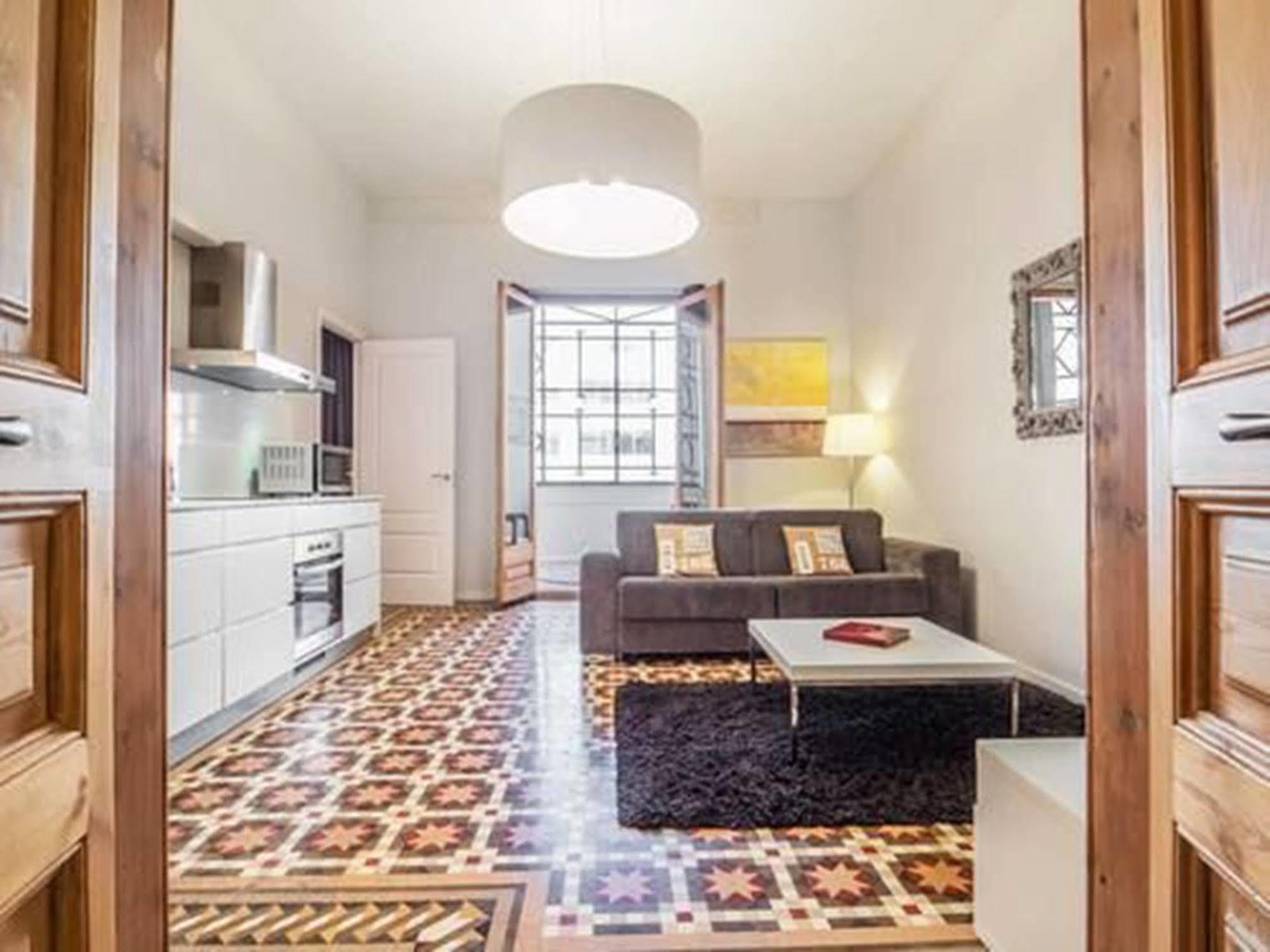 Rent Top Apartments Near Plaza De Catalunya Barcelona Exteriör bild