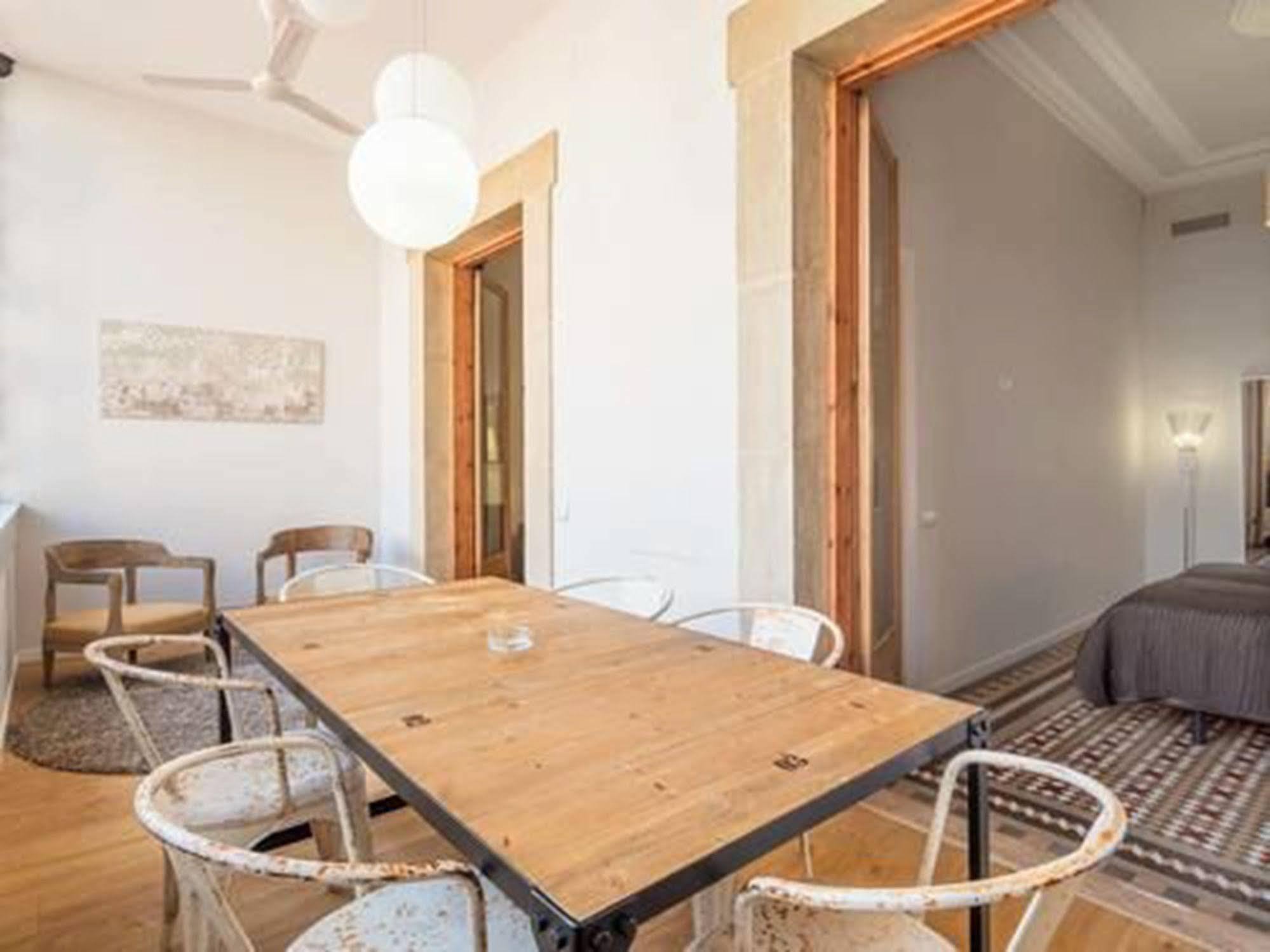 Rent Top Apartments Near Plaza De Catalunya Barcelona Exteriör bild